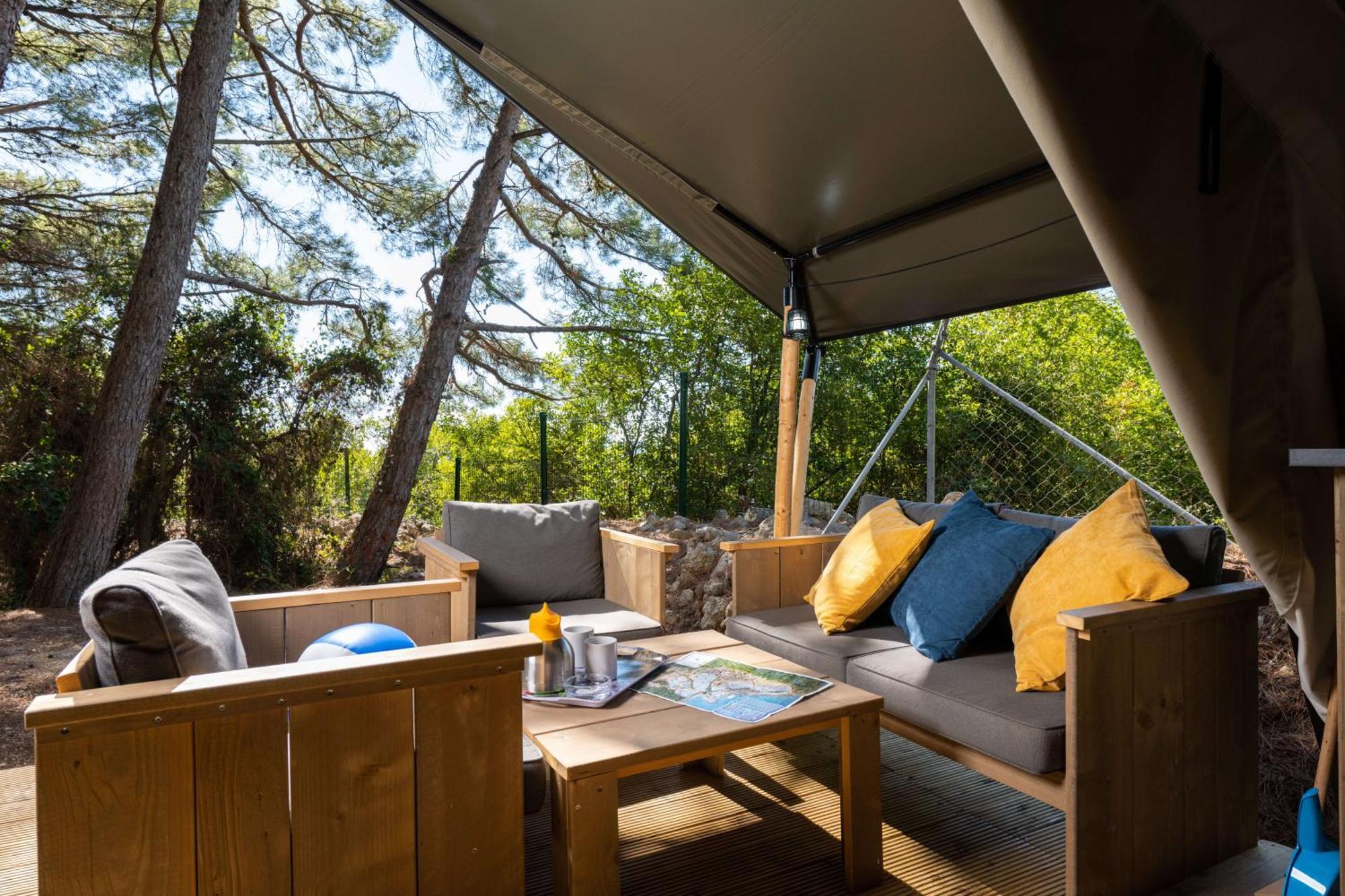 Easyatent Safari Tent Comfort Krk Krk Town Bilik gambar