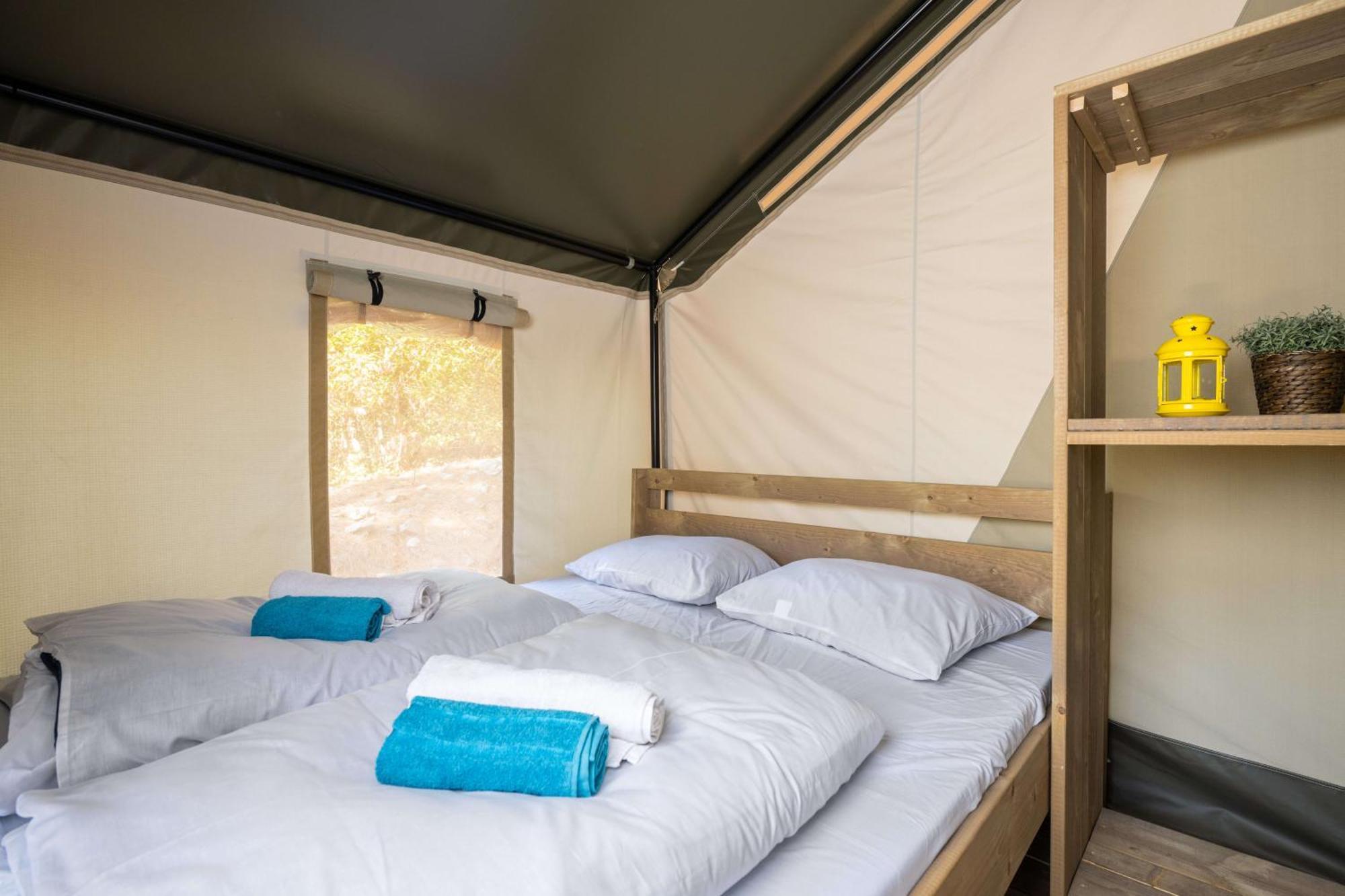 Easyatent Safari Tent Comfort Krk Krk Town Bilik gambar
